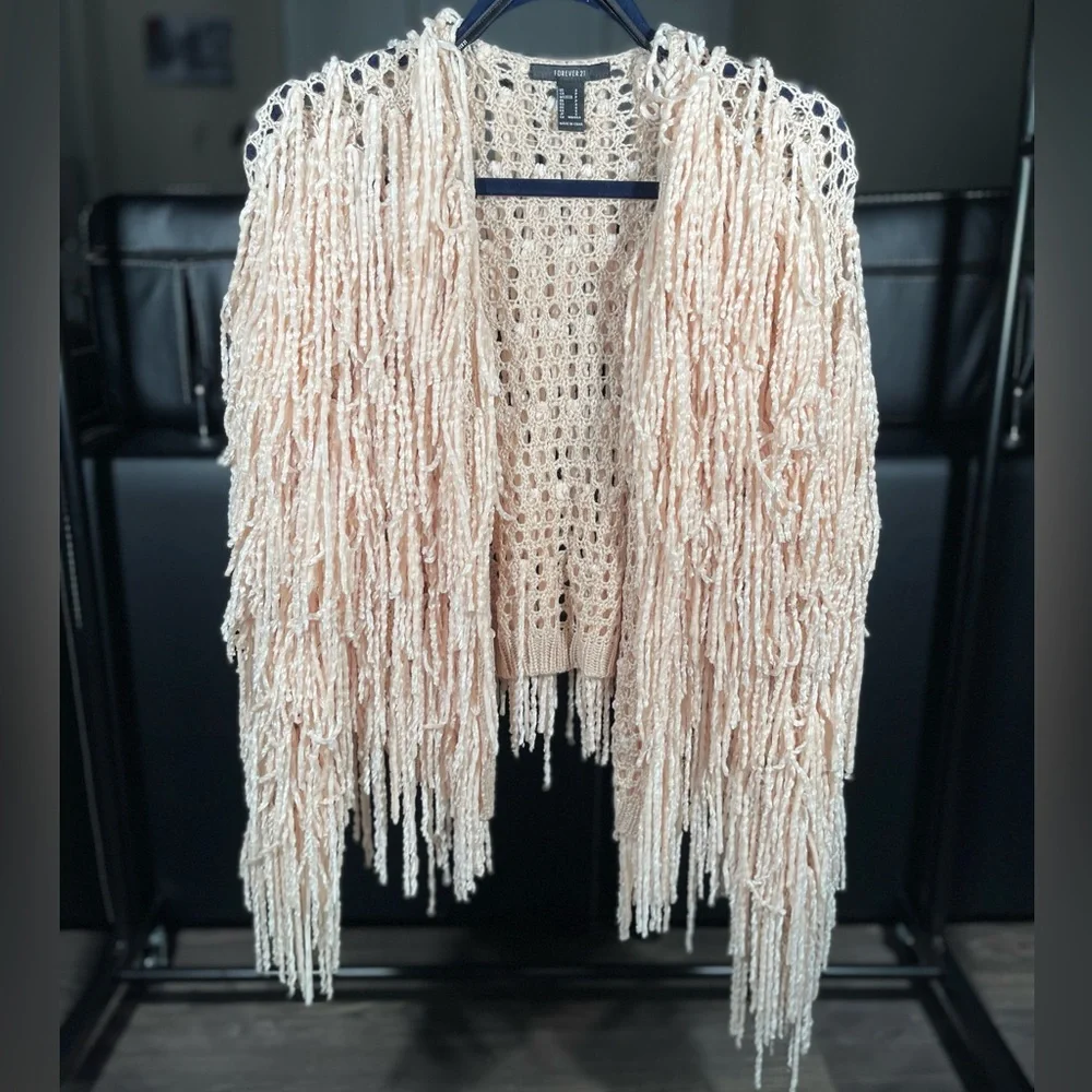 🛑 Forever 21 Shaggy Fringe Sweater (Cream) Size Small - Picture 3 of 5